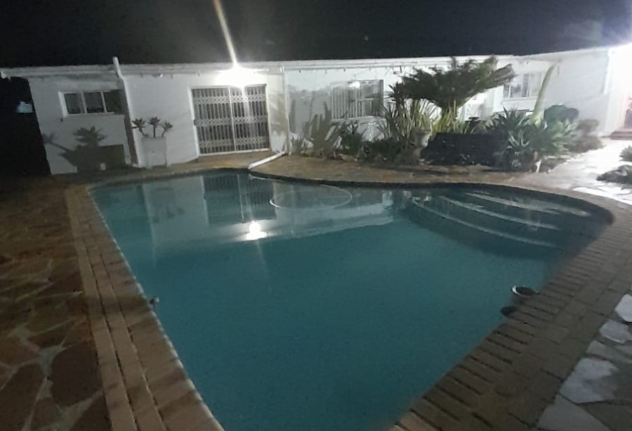 5 Bedroom Property for Sale in Framesby Eastern Cape